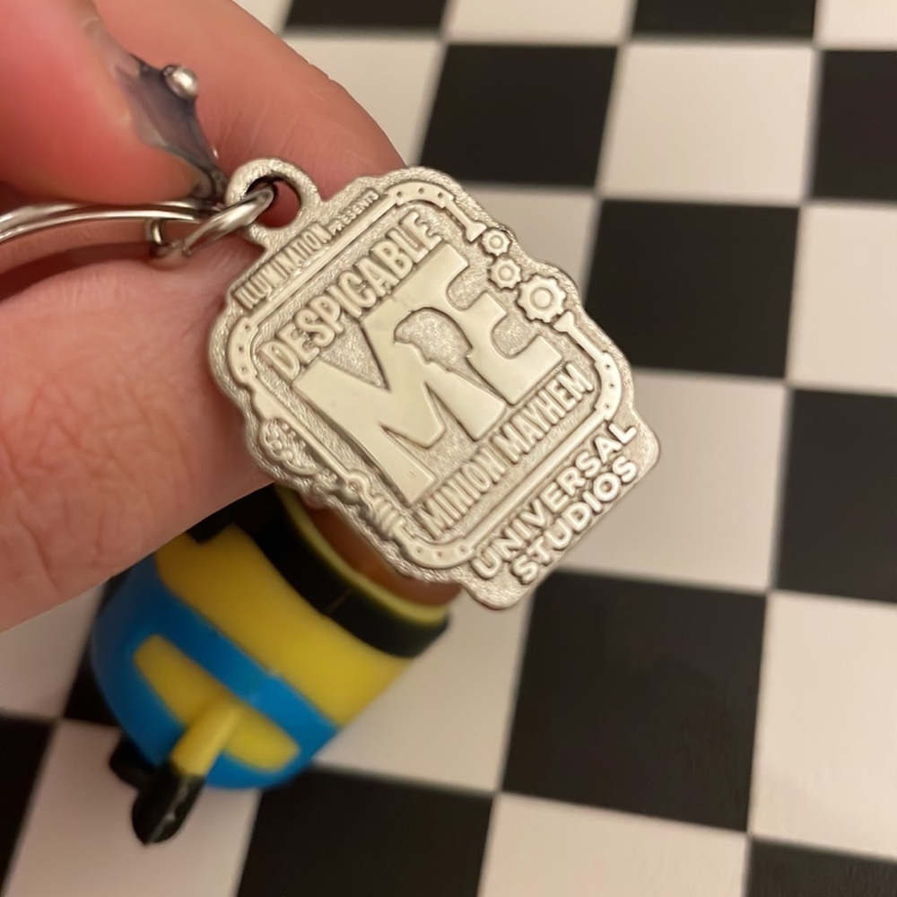 Minion 🐻 Keychain - Picture 5 of 6